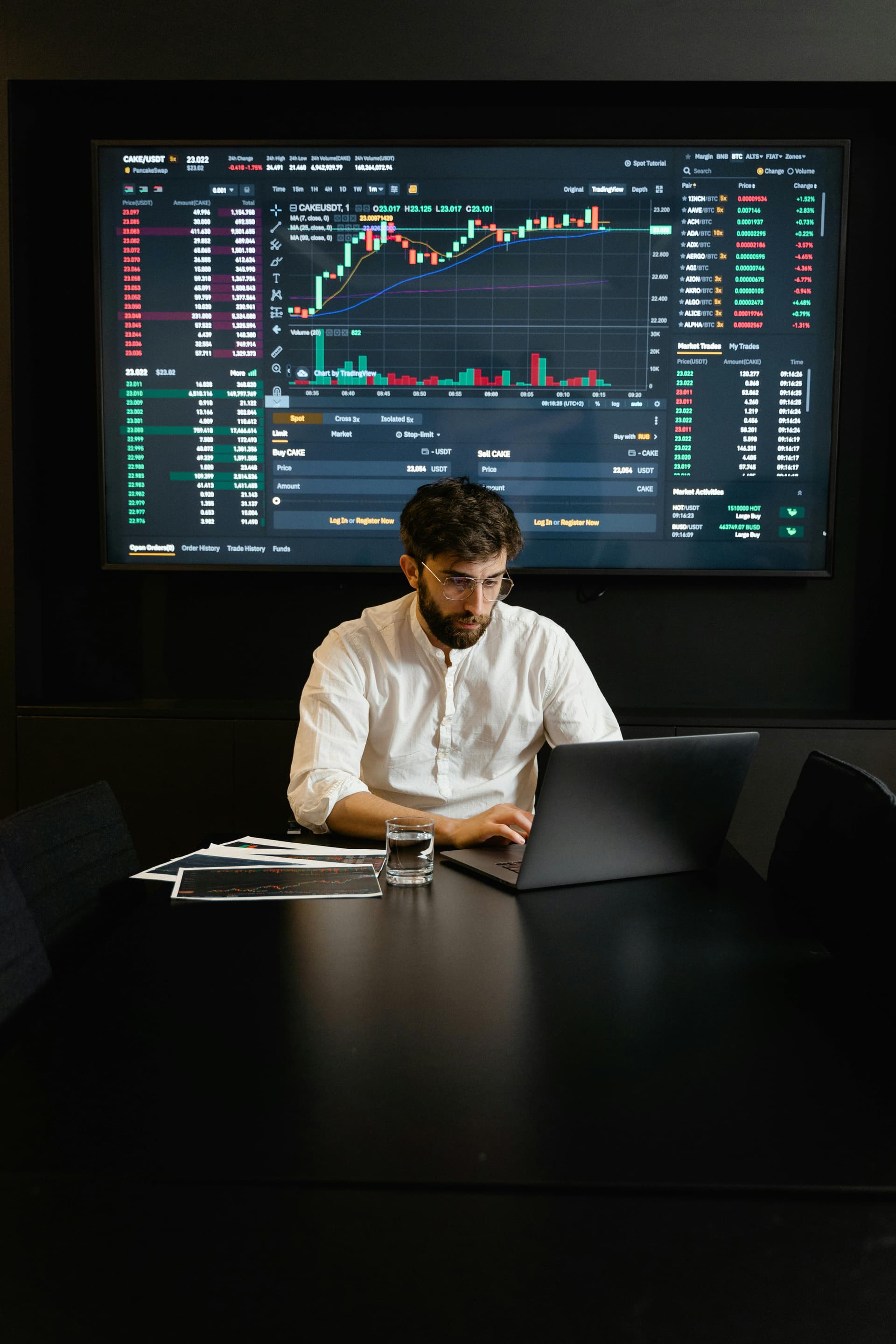 5 Critical Analyses of Price Transparency's Impact on Conversion Rates in B2B SaaS Startups